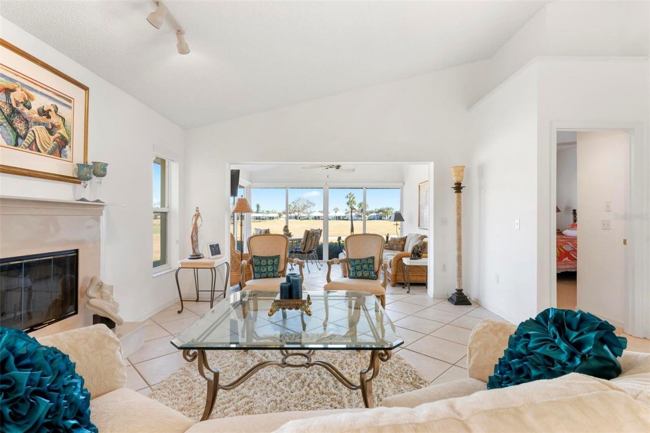 732 Brightside Crescent Drive, Unit 17, Venice, FL 34293 Photo