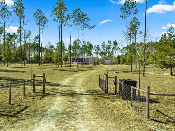 5130 SE 137TH AVENUE, MORRISTON, FL 32668