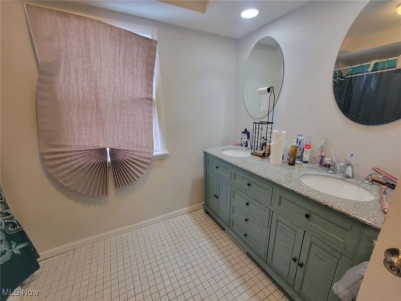 3802 Fairoaks Road, South Euclid, OH 44121 Photo 8