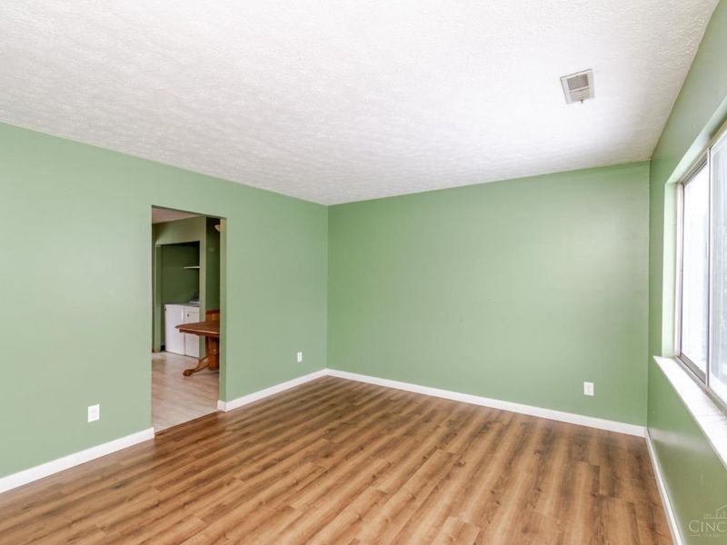 38 Lindway Drive, Fairborn, OH 45324 Photo 2