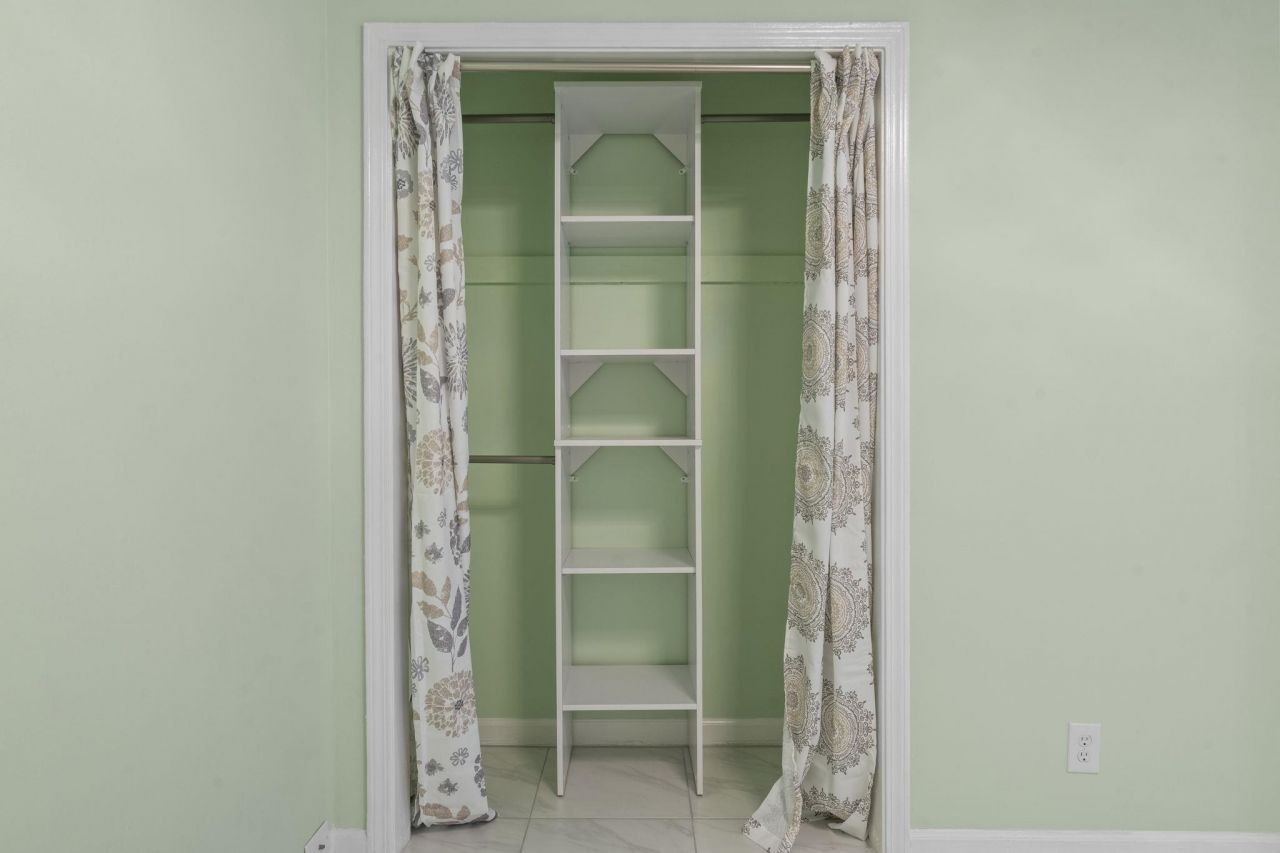 209 Cedar St. Photo 4