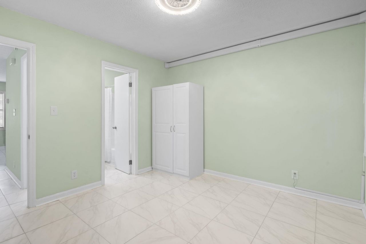 209 Cedar St. Photo 5
