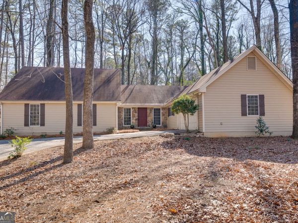 1100 Willow Bend, Roswell, GA 30075