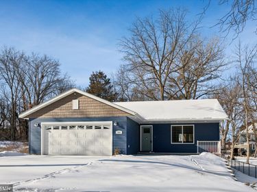 616 3rd Street SW, Cannon Falls, MN 55009