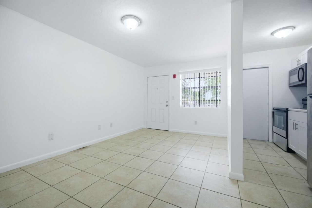 750 NW 56th Street, Unit 4, Miami, FL 33127 Photo