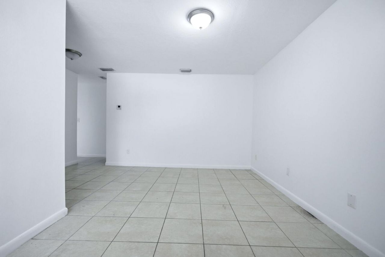 750 NW 56th Street, Unit 4, Miami, FL 33127 Photo