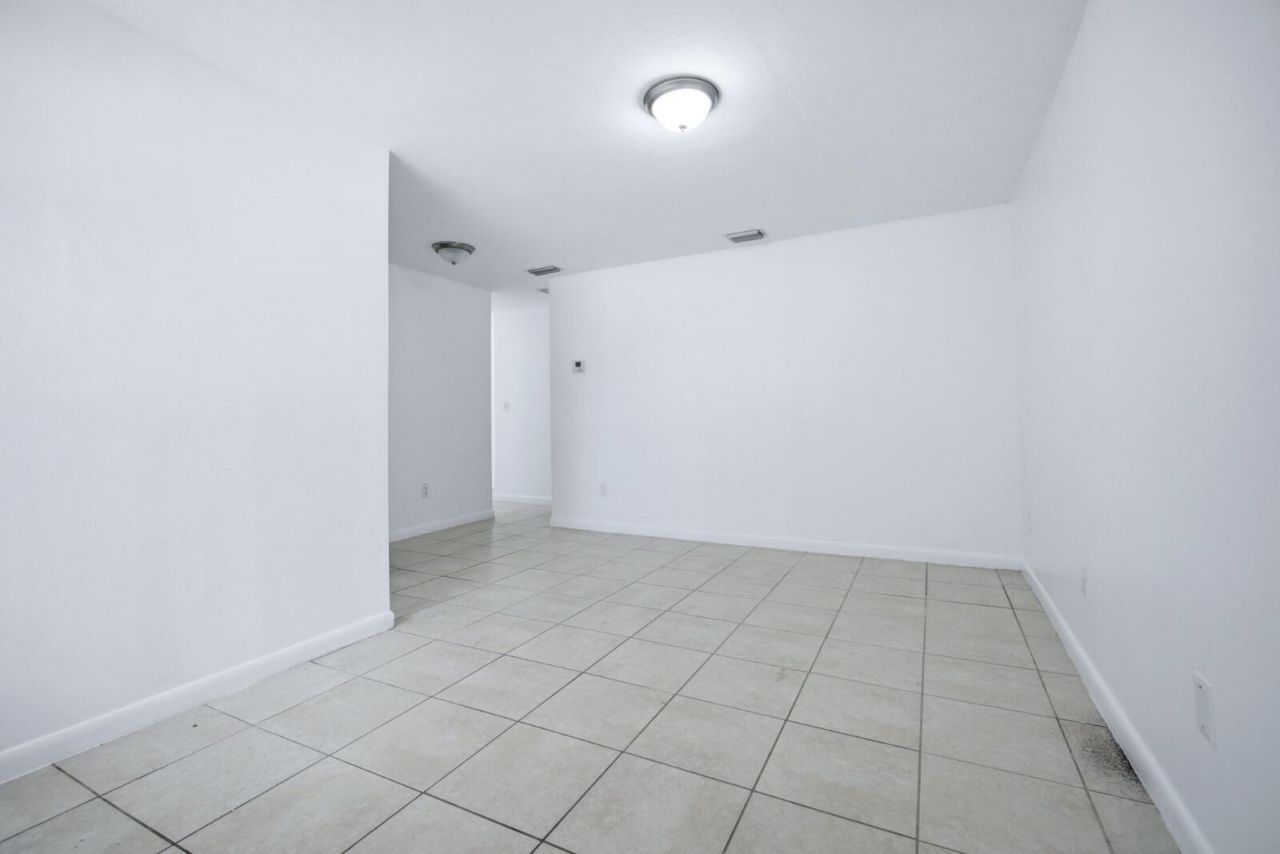 750 NW 56th Street, Unit 4, Miami, FL 33127 Photo