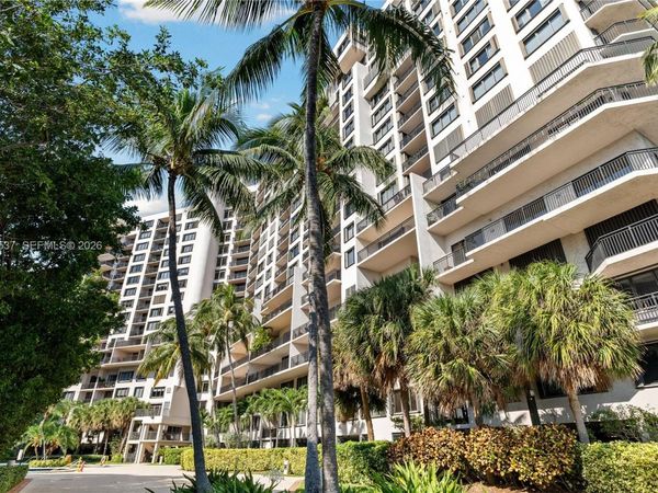 540 Brickell Key Dr, Unit 505, Miami, FL 33131