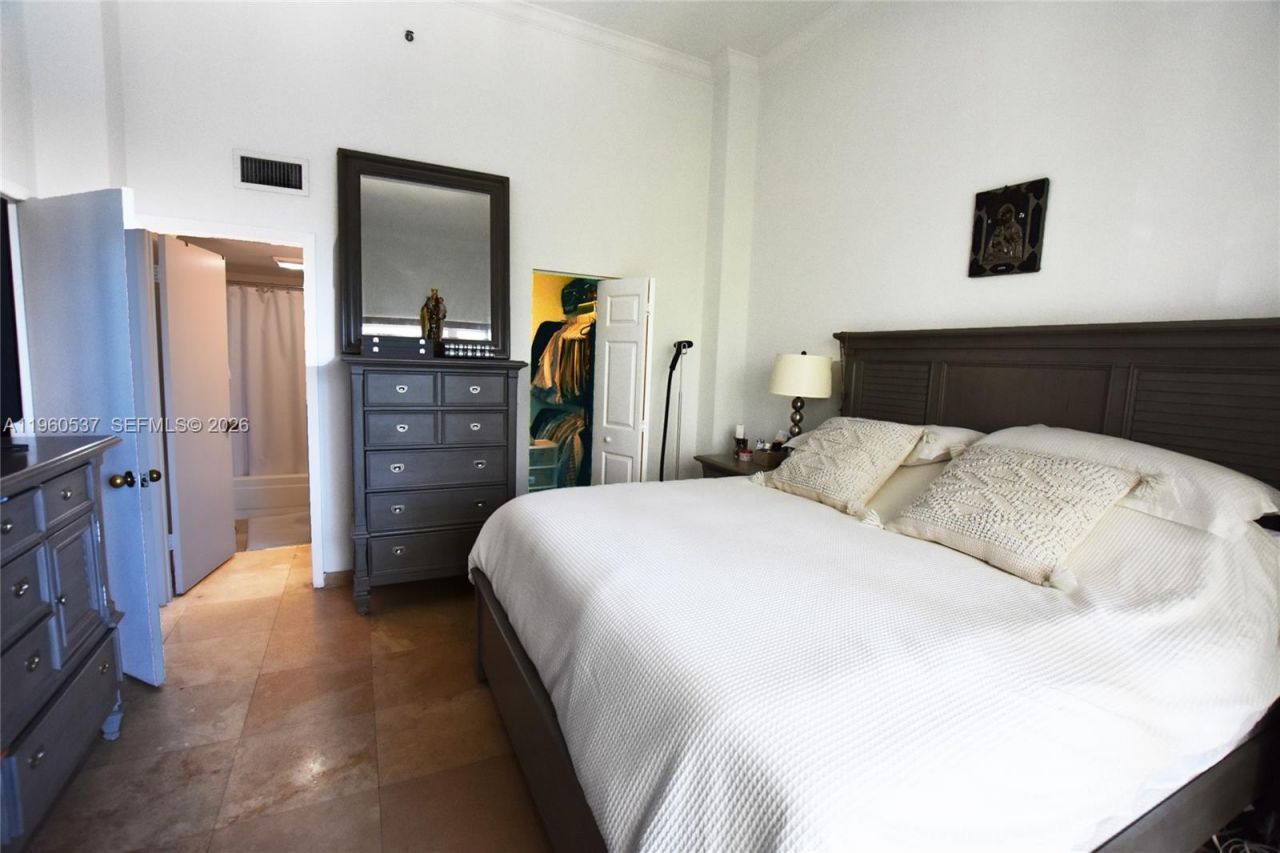 540 Brickell Key Dr , Unit 505, Miami, FL 33131 Photo