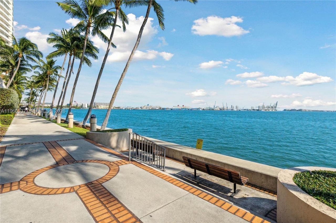 540 Brickell Key Dr, Unit 505, Miami, FL 33131 Photo