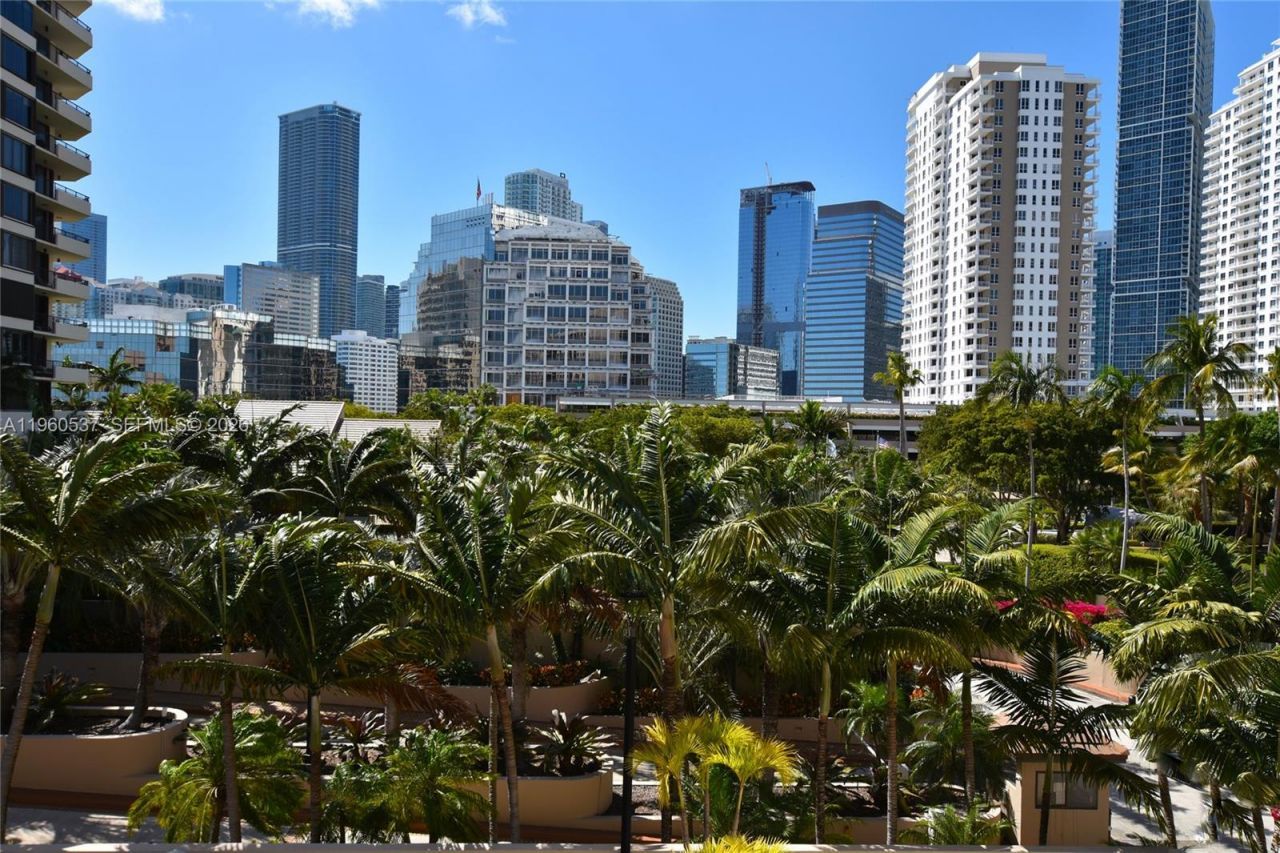 540 Brickell Key Dr, Unit 505, Miami, FL 33131 Photo