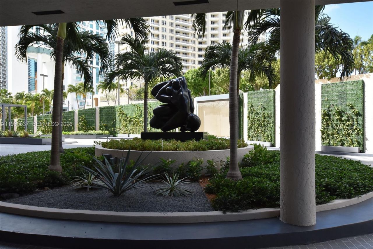 540 Brickell Key Dr, Unit 505, Miami, FL 33131 Photo