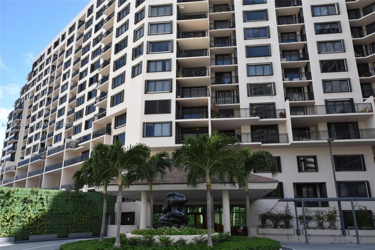 540 Brickell Key Dr, Unit 505, Miami, FL 33131 Photo