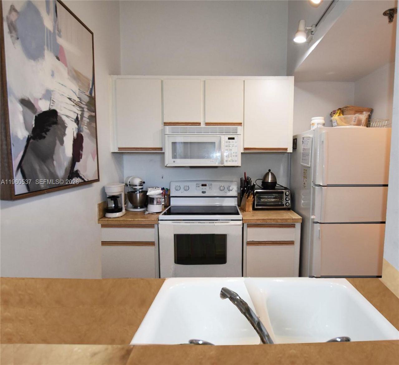 540 Brickell Key Dr , Unit 505, Miami, FL 33131 Photo