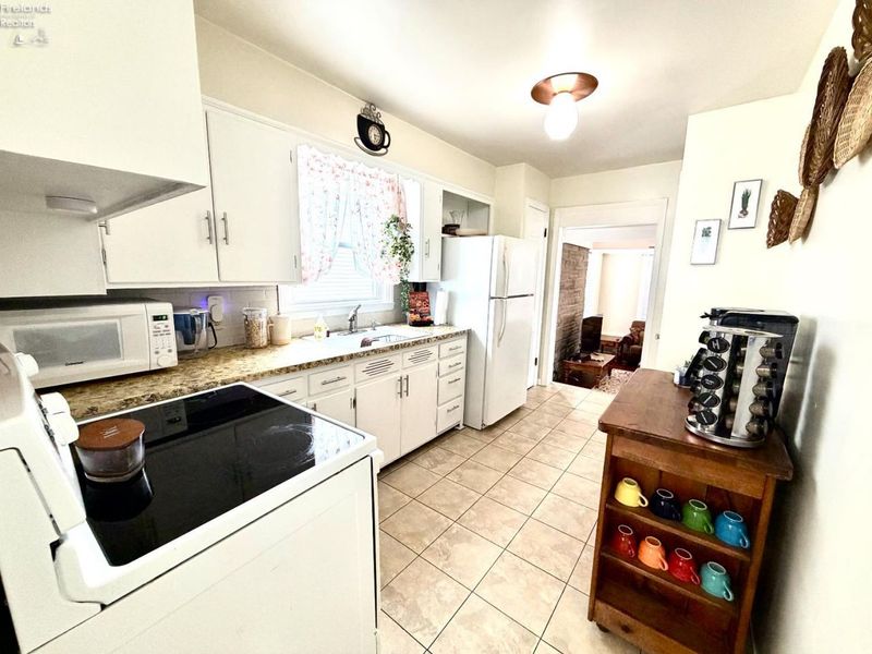 174 Hannum Avenue, Rossford, OH 43460 Photo 9