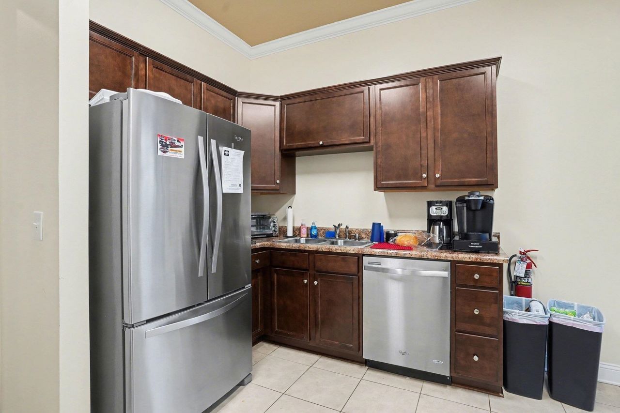 4605 Oleander Dr. Photo 12