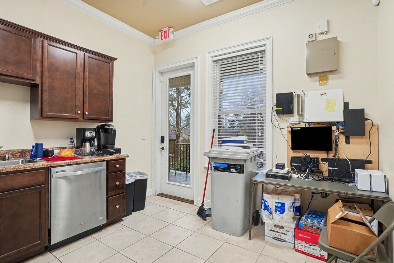 4605 Oleander Dr. Photo 13