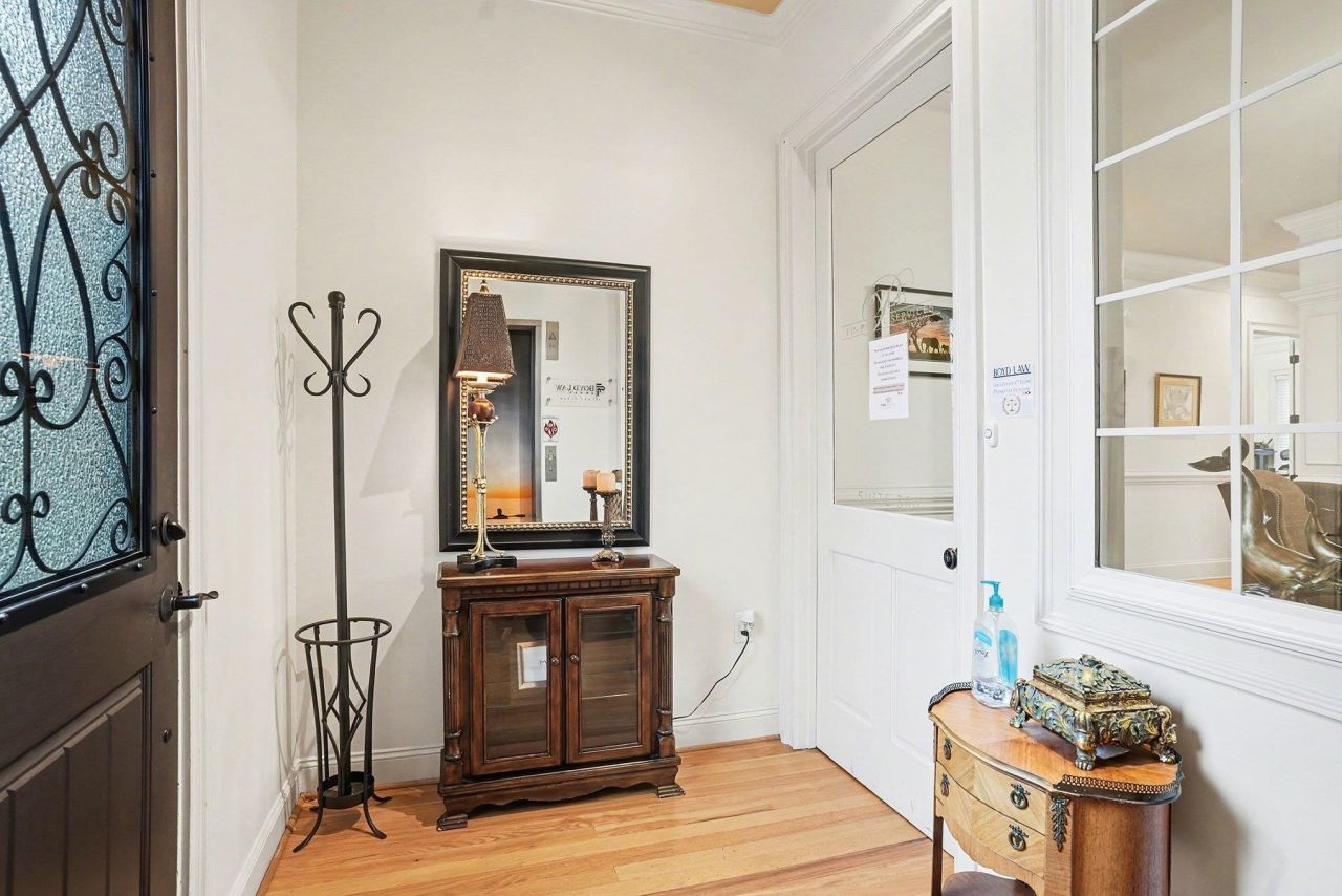 4605 Oleander Dr. Photo 5