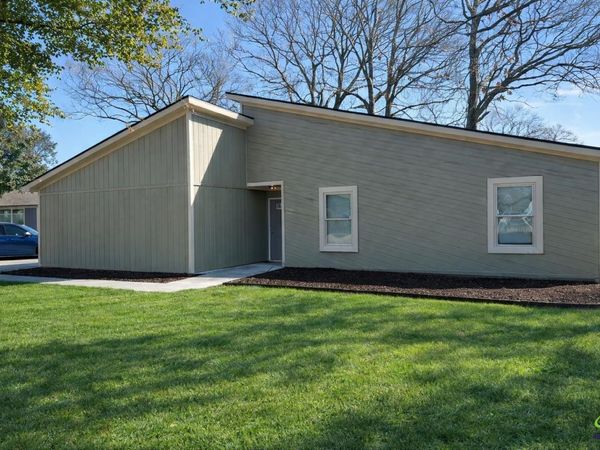 110 Eastlake, Warner Robins, GA 31093