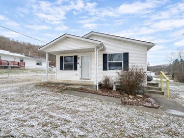 119 Riverview Heights, Weston, WV 26452