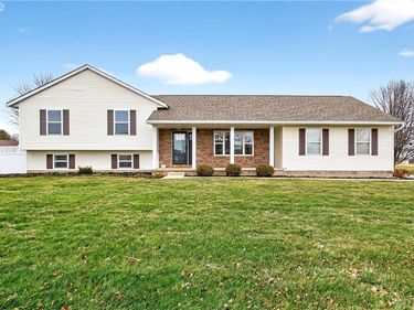 2660 Jade Pointe Court, Waynesville, OH 45068