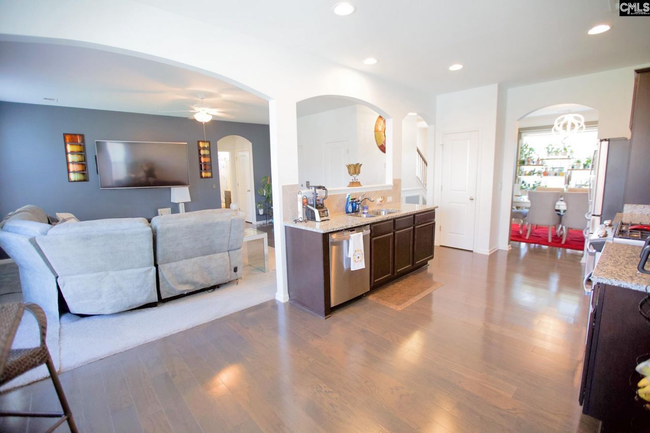 9 Kentucky Derby Court Photo 17