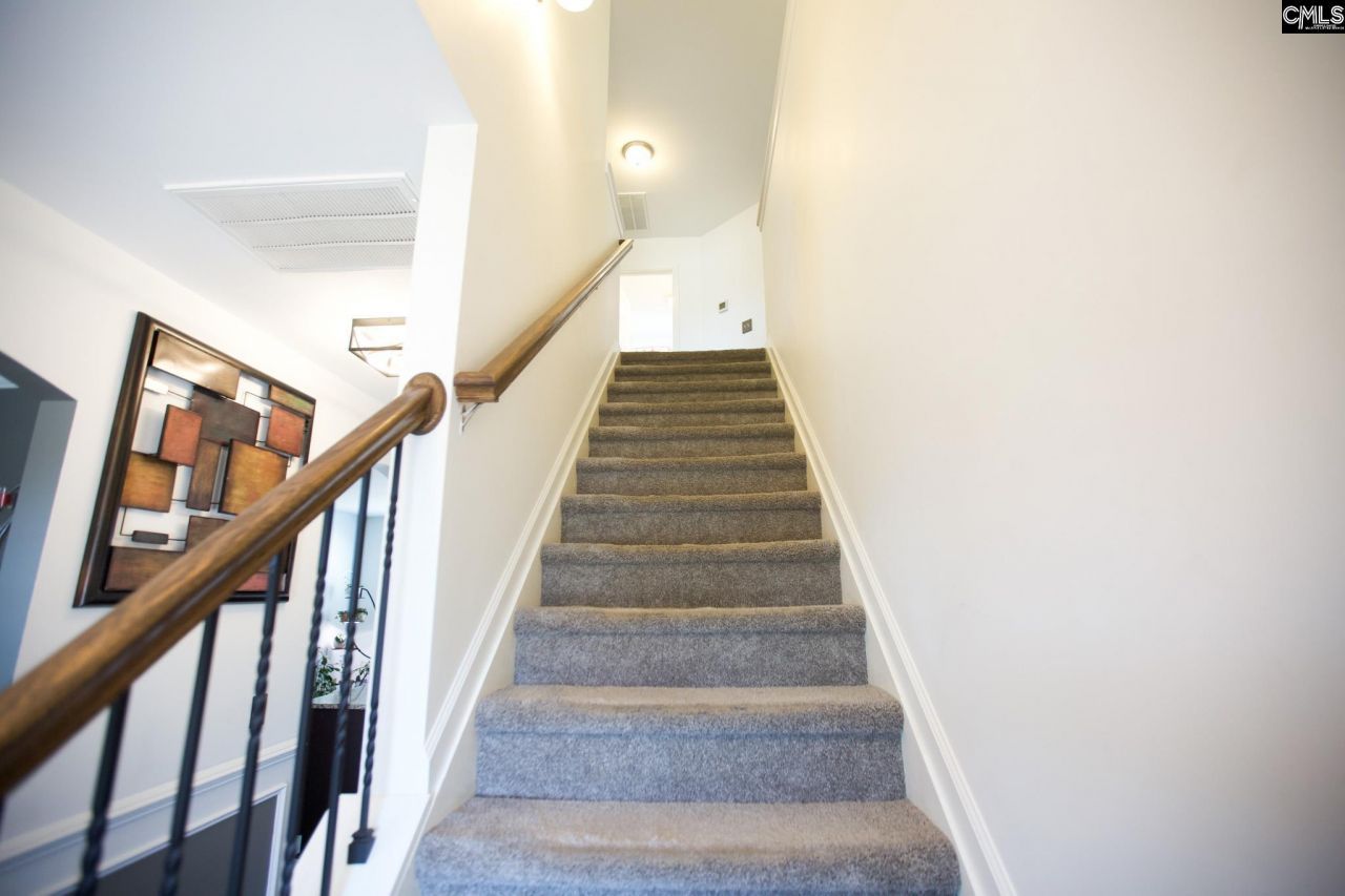 9 Kentucky Derby Court Photo 27