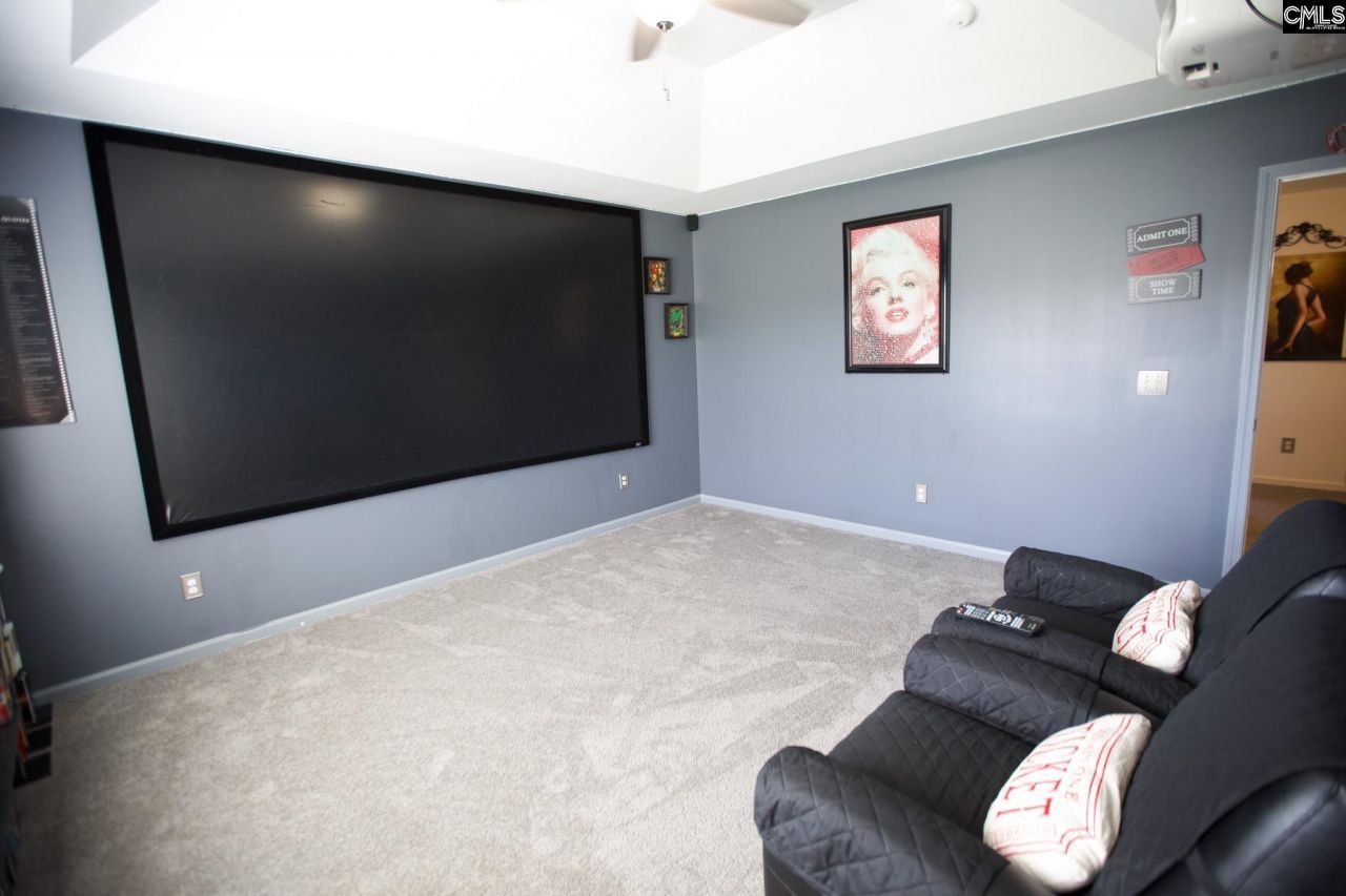 9 Kentucky Derby Court Photo 31