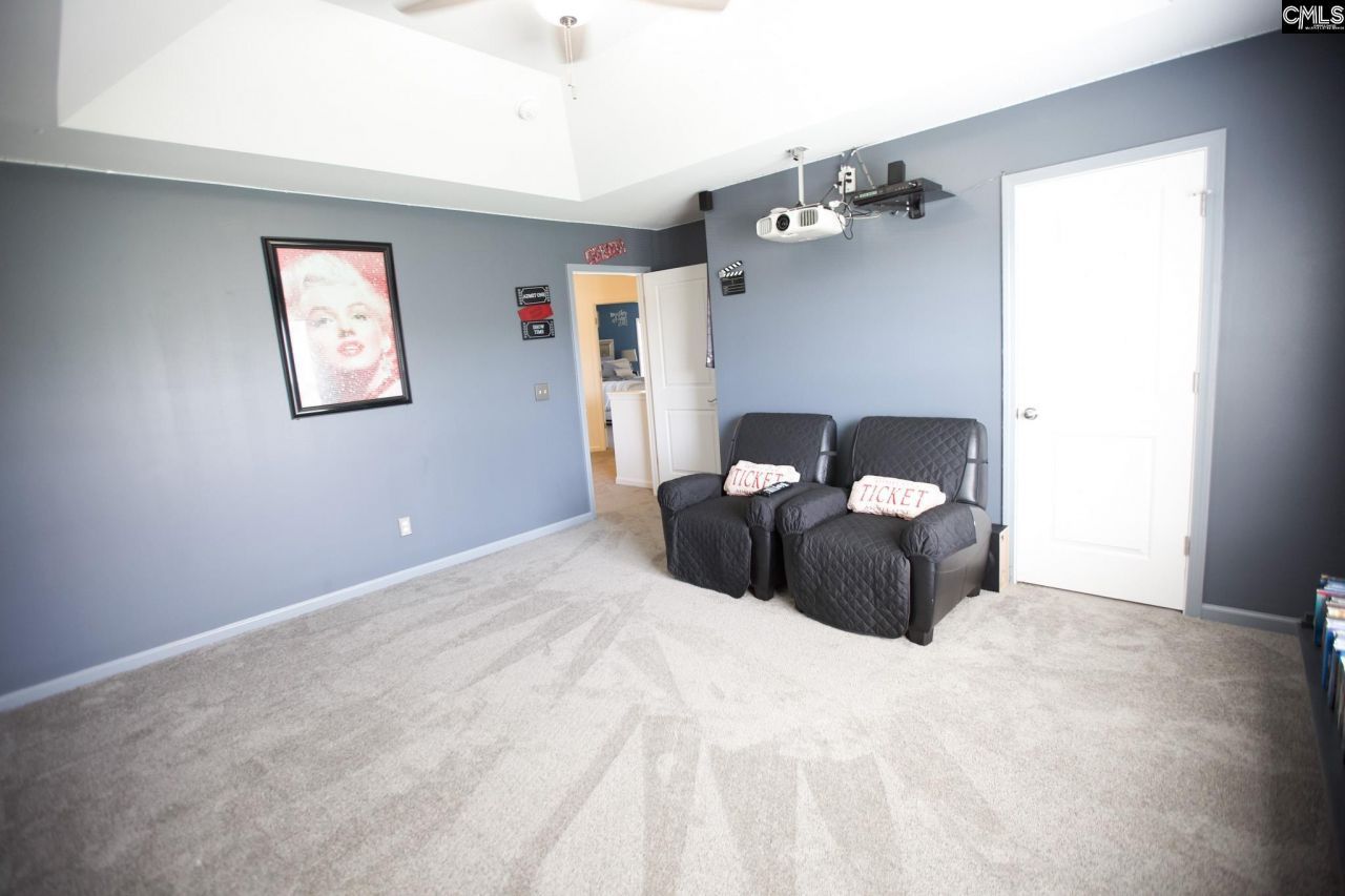 9 Kentucky Derby Court Photo 32