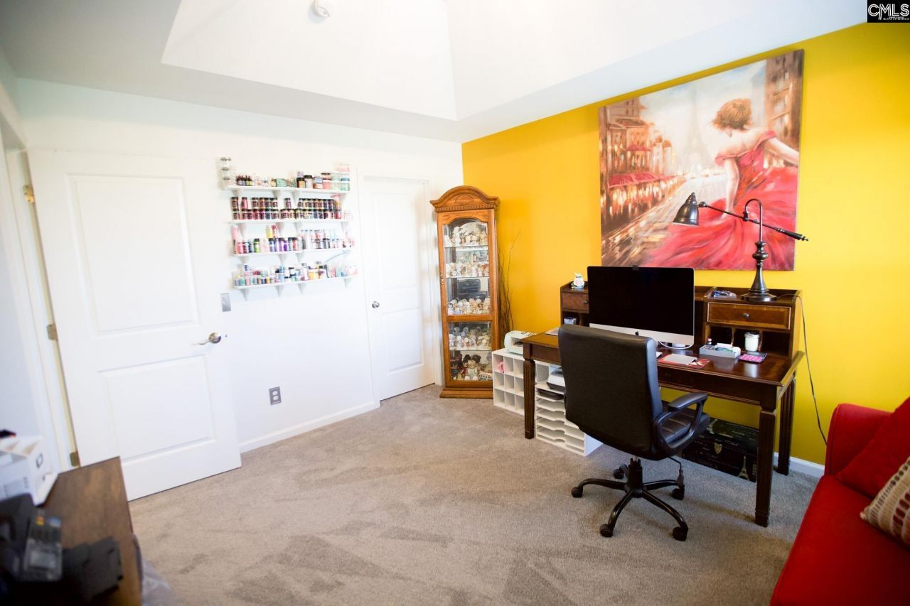 9 Kentucky Derby Court Photo 35