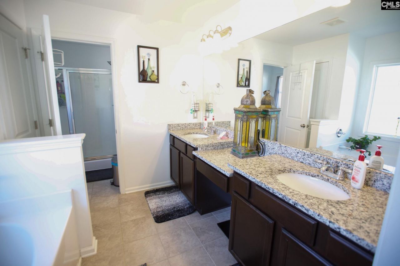 9 Kentucky Derby Court Photo 42