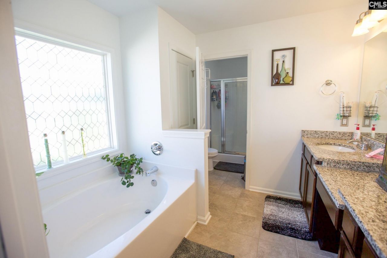 9 Kentucky Derby Court Photo 43