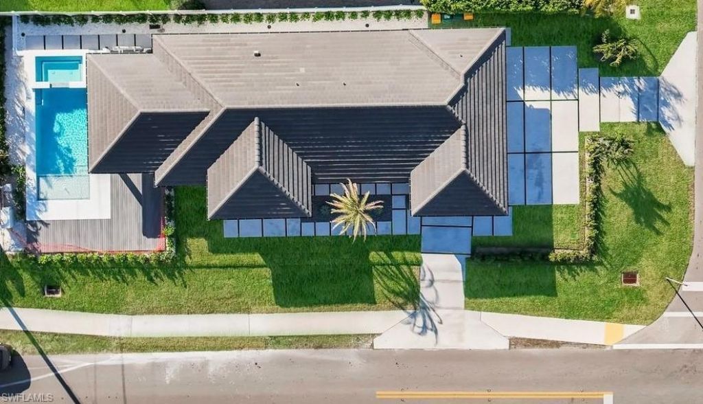 10771 6th St, Naples, FL 34108 Photo