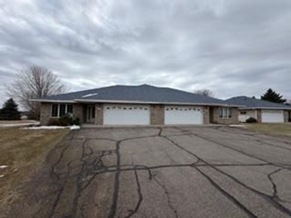 384 Voyager Drive, Alexandria, MN 56308