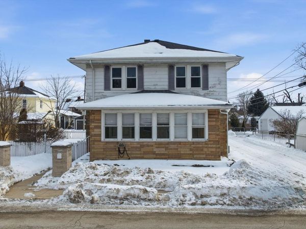 1016 Division Street, Mishawaka, IN 46545