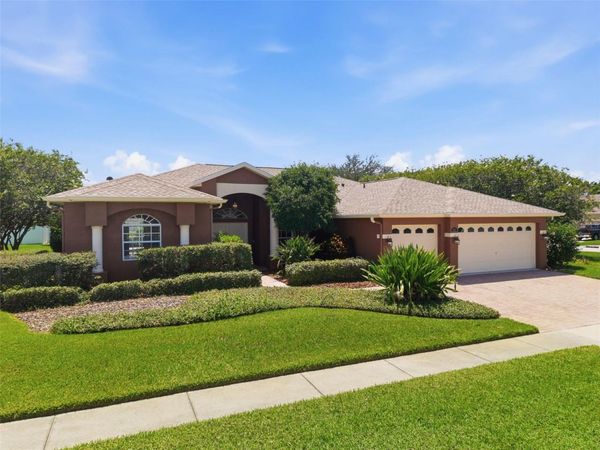 915 VISTA VERDE LANE, RUSKIN, FL 33573
