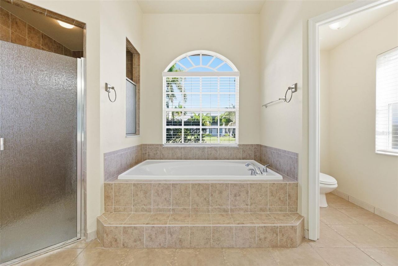 915 Vista Verde Lane, Sun City Center, FL 33573 Photo