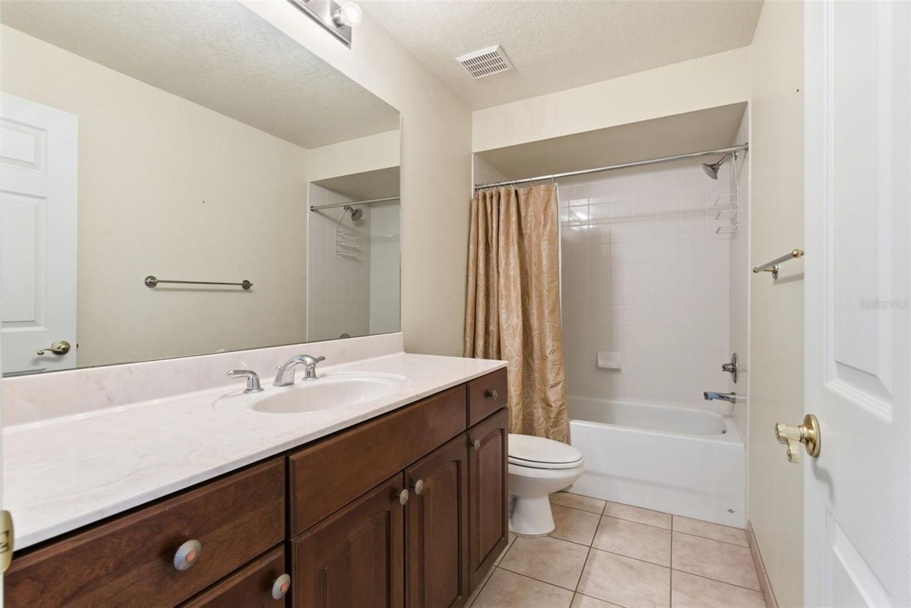 915 Vista Verde Lane, Sun City Center, FL 33573 Photo