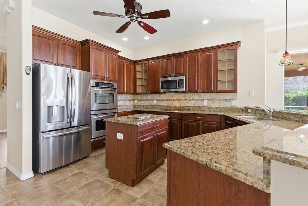 915 Vista Verde Lane, Sun City Center, FL 33573 Photo