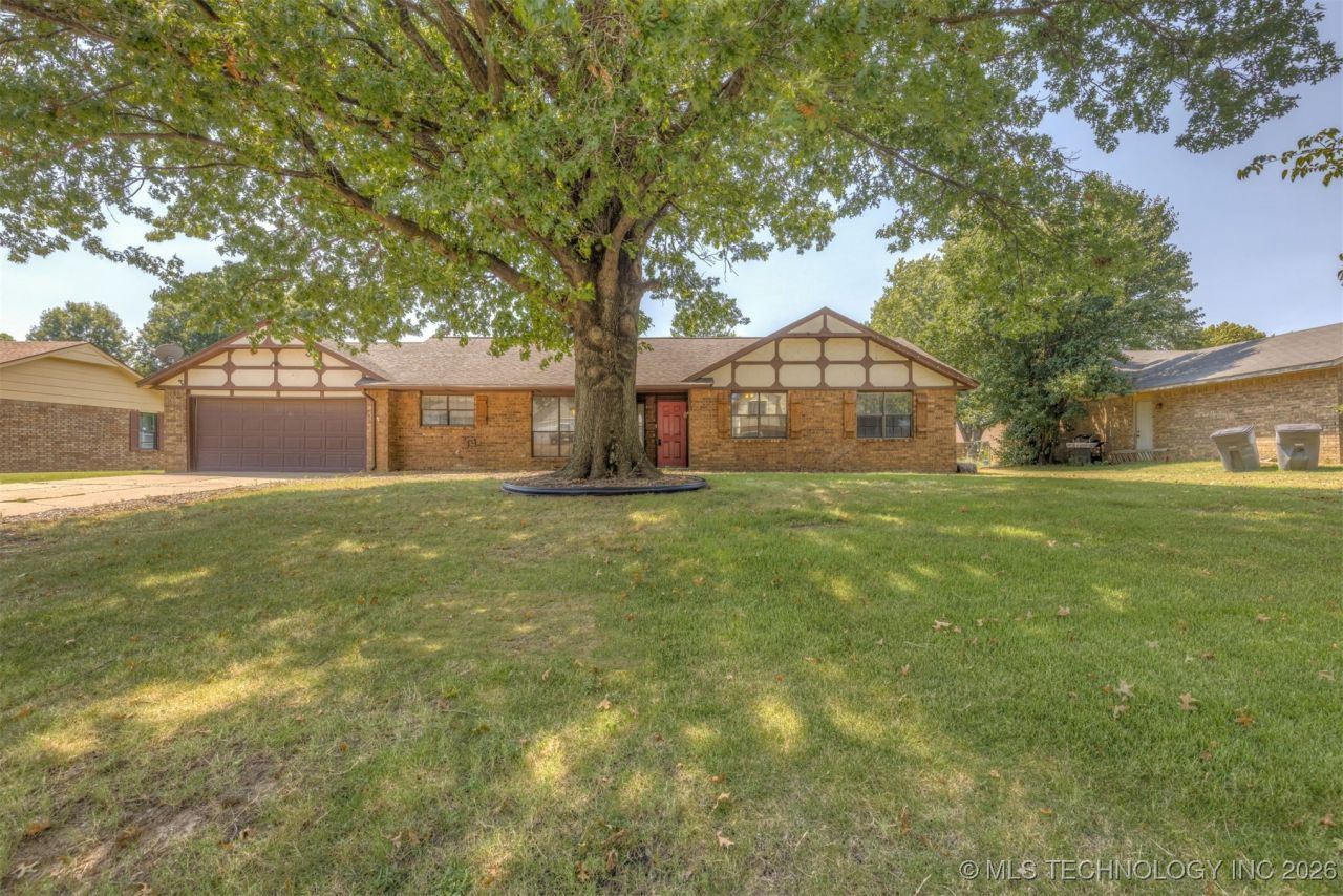 405 Mockingbird Lane, Wagoner, OK 74467 Main Photo