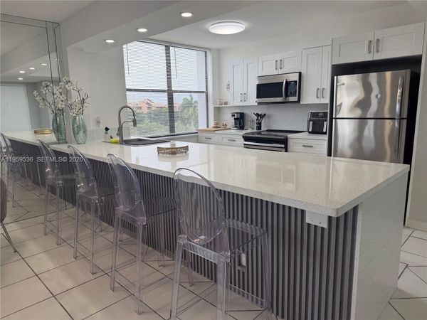 825 Egret Cir, Unit 511, Delray Beach, FL 33444