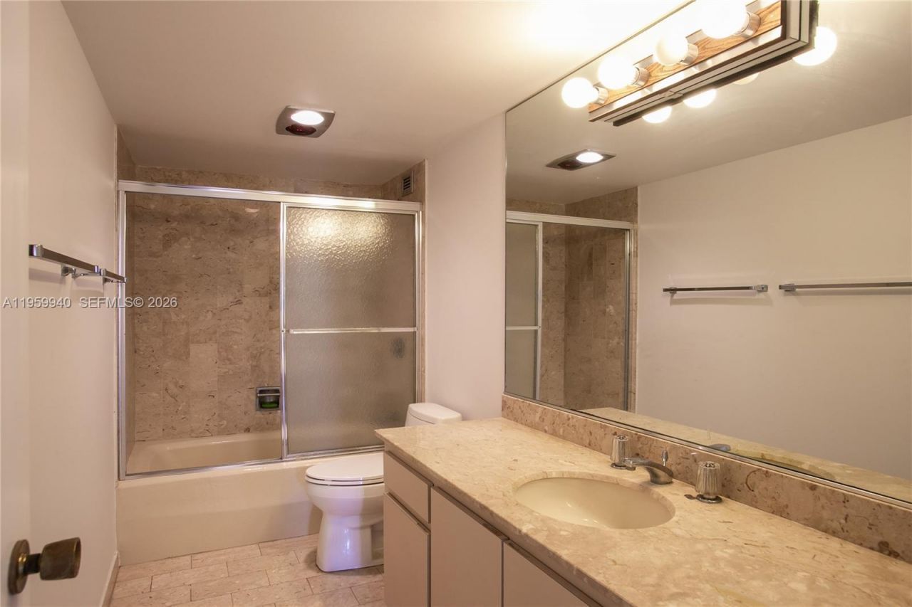 1800 NE 114th St , Unit 1704, Miami, FL 33181 Photo