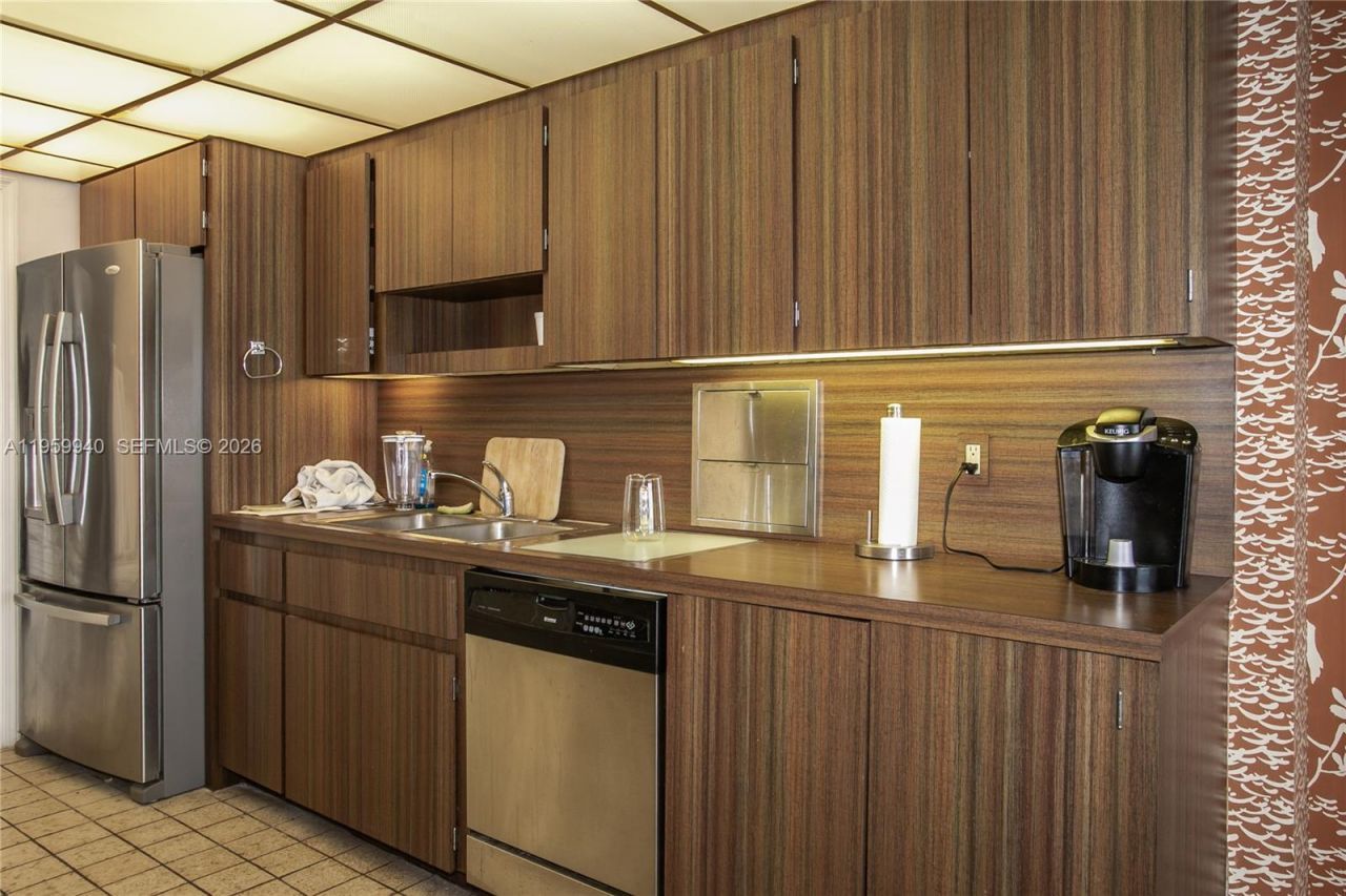 1800 NE 114th St , Unit 1704, Miami, FL 33181 Photo