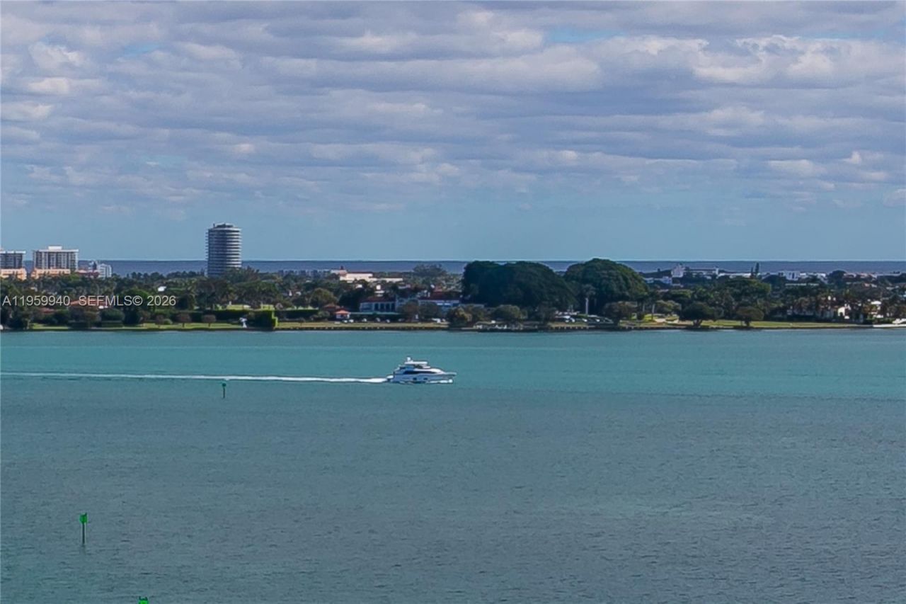 1800 NE 114th St , Unit 1704, Miami, FL 33181 Photo