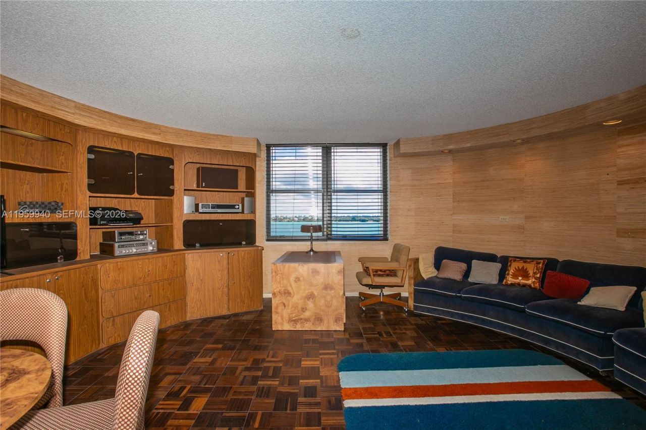 1800 NE 114th St , Unit 1704, Miami, FL 33181 Photo