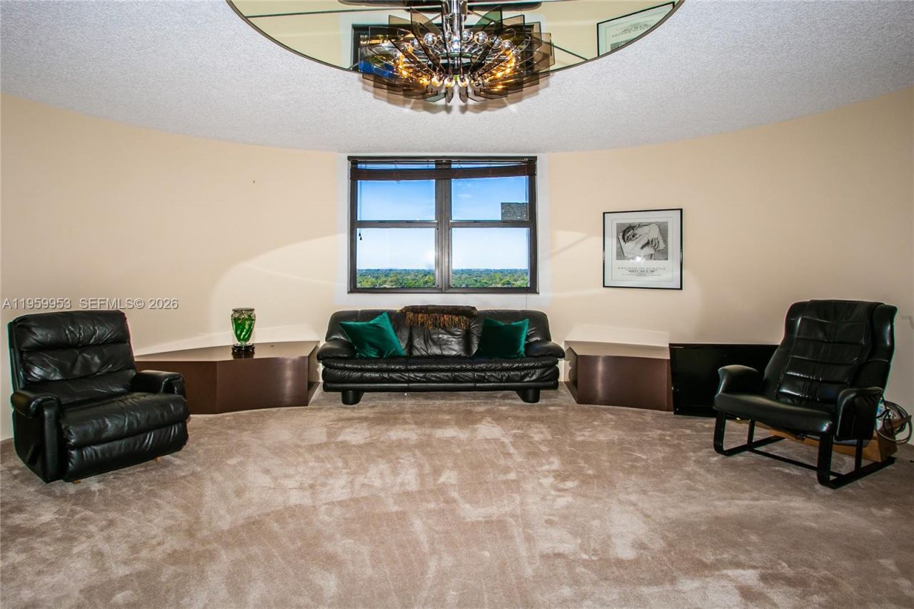 1800 NE 114th St , Unit 1810, Miami, FL 33181 Photo