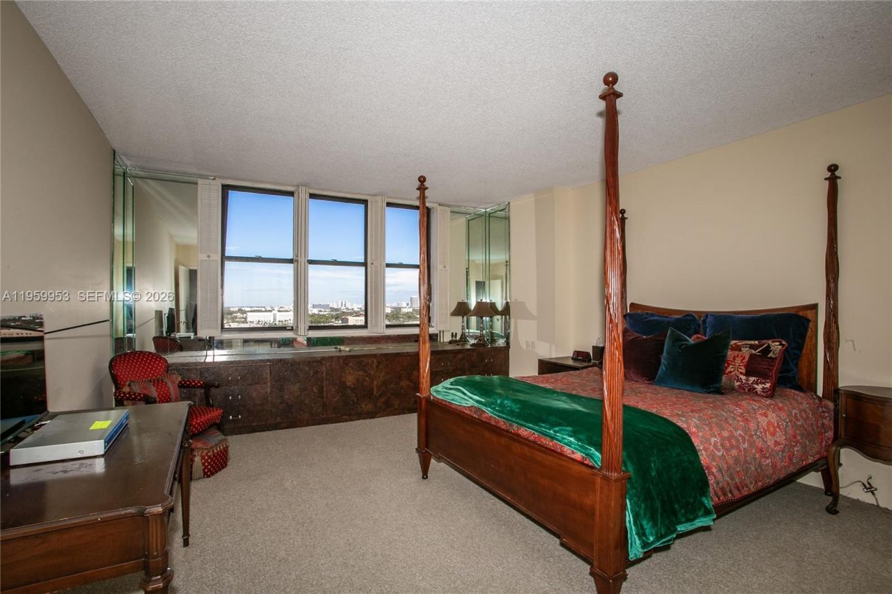 1800 NE 114th St , Unit 1810, Miami, FL 33181 Photo