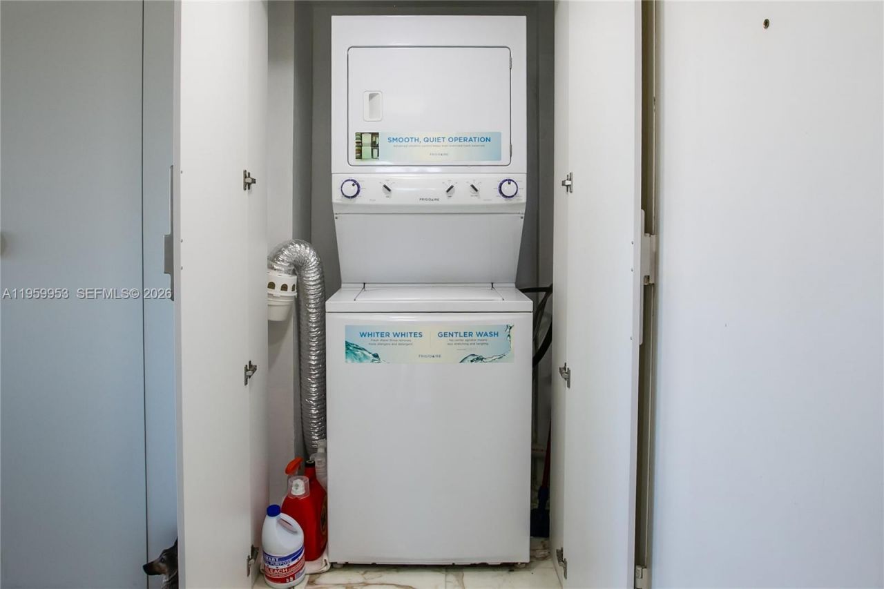 1800 NE 114th St , Unit 1810, Miami, FL 33181 Photo