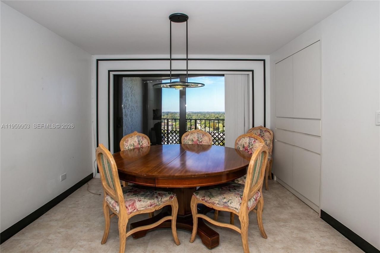 1800 NE 114th St , Unit 1810, Miami, FL 33181 Photo