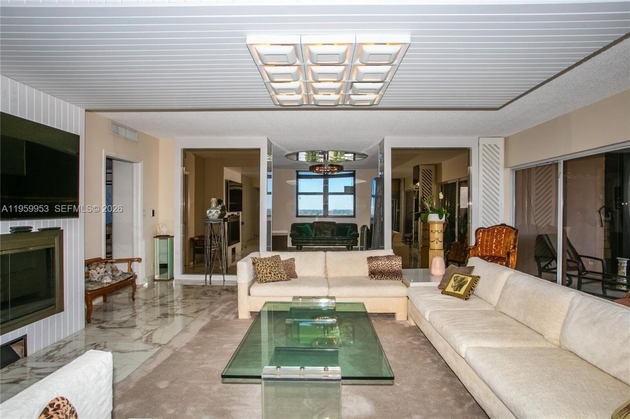 1800 NE 114th St , Unit 1810, Miami, FL 33181 Photo